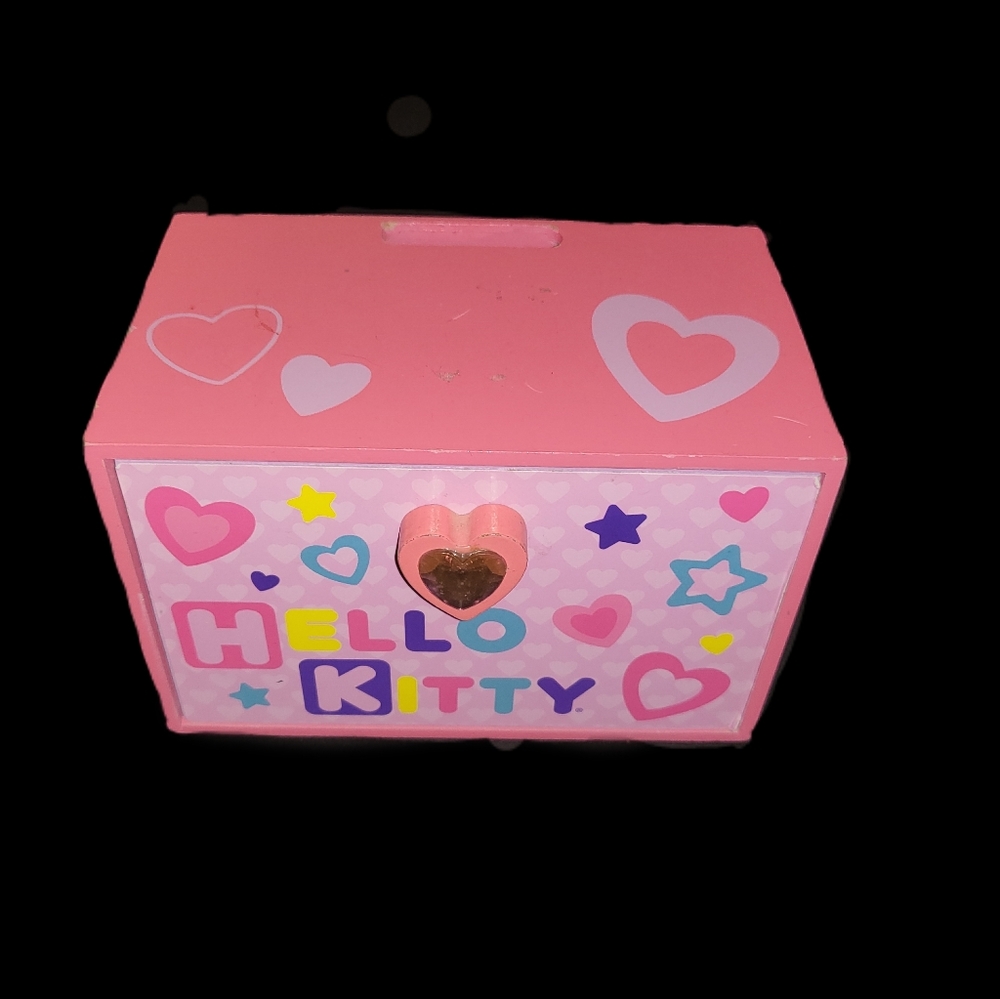 Hello kitty jewelry box!